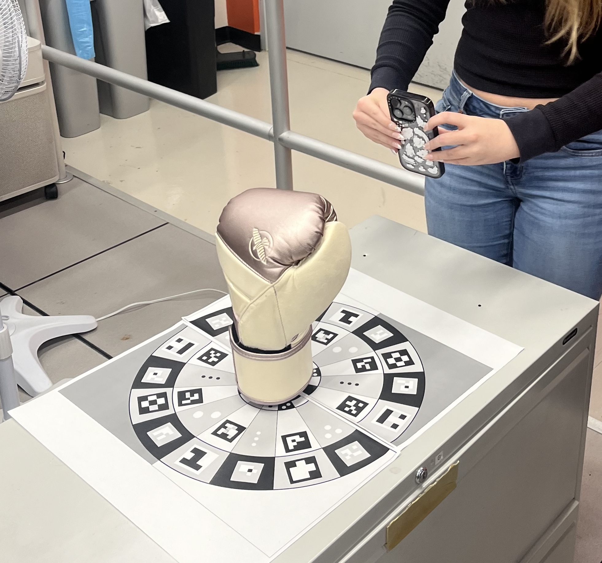 Me scanning one of my objects during the workshop.